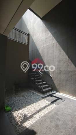 For Sale! Luxury House LT 230m2 Desain Elegan di BSD For Sale! Luxury House LT 230m2 Desain Elegan di BSD
