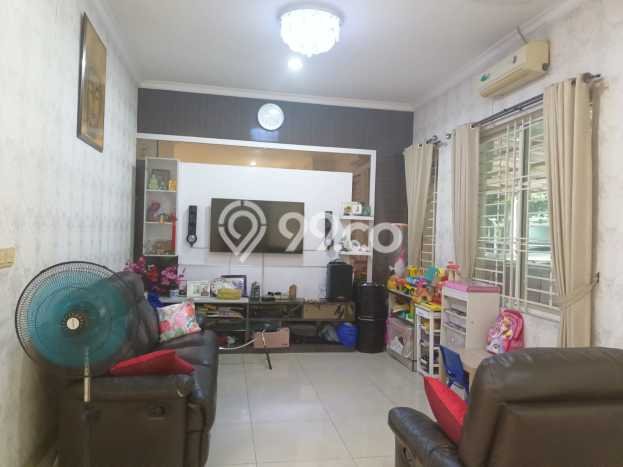Rumah di Green Lake City, 3 KT, Lingkungan Asri, LT 120m² Bangunan 157m² Rumah di Green Lake City, 3 KT, Lingkungan Asri, LT 120m² Bangunan 157m²
