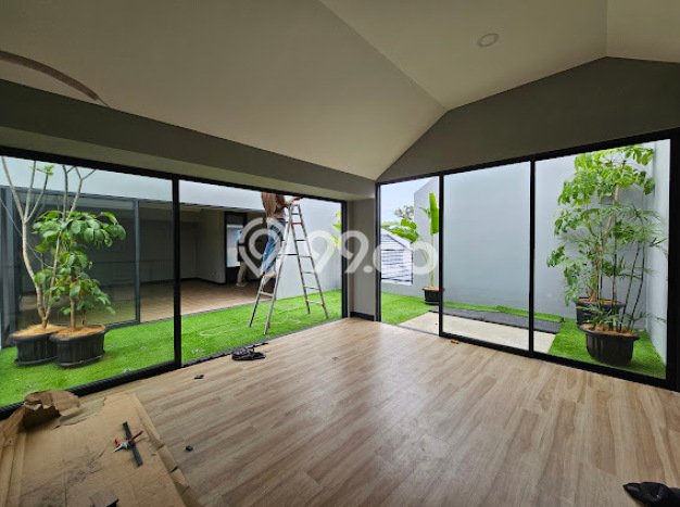 Hunian Mewah LB 400m2 Siap Huni Desain Elegan di BSD The Green, Tangerang Hunian Mewah LB 400m2 Siap Huni Desain Elegan di BSD The Green, Tangerang