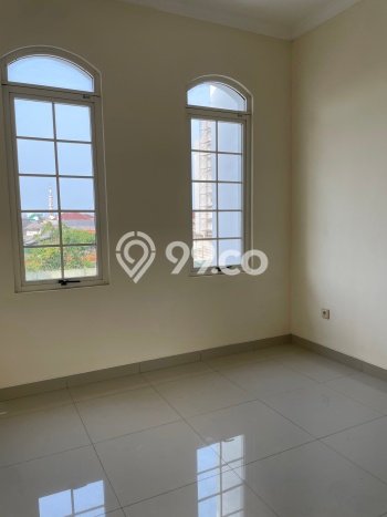 Jarang Ada! Rumah Sewa 3 Kamar Bagus Siap Huni Green Lake City Jarang Ada! Rumah Sewa 3 Kamar Bagus Siap Huni Green Lake City