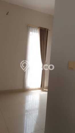 Disewakan! Rumah 3 Kamar Tidur &
3 Kamar Mandi di Green Lake City, Jakarta Barat Disewakan! Rumah 3 Kamar Tidur &
3 Kamar Mandi di Green Lake City, Jakarta Barat