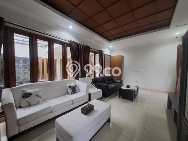 Rumah Eksklusif Siap Huni LT 256m2 di BSD, Tangerang Selatan Rumah Eksklusif Siap Huni LT 256m2 di BSD, Tangerang Selatan