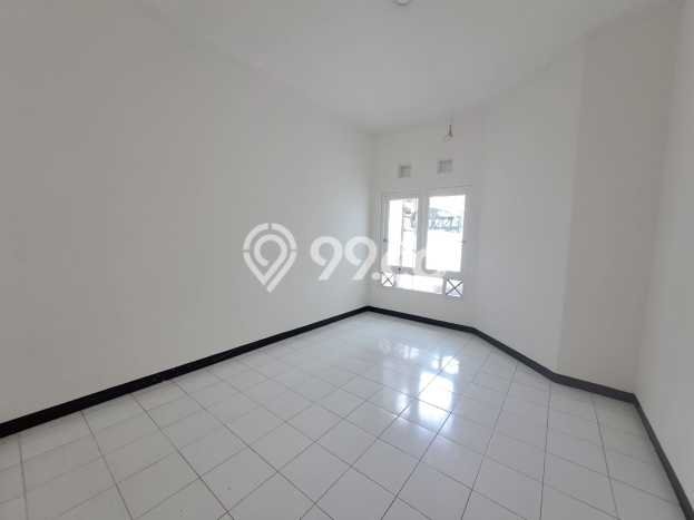 Disewakan Rumah Konsep Modern di Serpong Tangerang Selatan dengan 4 KT Disewakan Rumah Konsep Modern di Serpong Tangerang Selatan dengan 4 KT