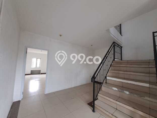 Ruko Komersial Dijual di Serpong Tangerang Selatan LT 586m2 & LB 540m2 Ruko Komersial Dijual di Serpong Tangerang Selatan LT 586m2 & LB 540m2