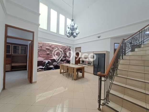 Disewakan Cepat Rumah Kondisi Baik di Area Cinere, Depok Disewakan Cepat Rumah Kondisi Baik di Area Cinere, Depok