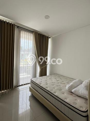 Disewakan! Rumah 5 Kamar Tidur &
4 Kamar Mandi di Cibubur, Bekasi Disewakan! Rumah 5 Kamar Tidur &
4 Kamar Mandi di Cibubur, Bekasi