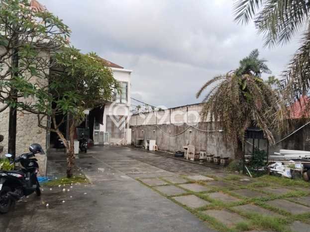 Rumah Mewah LB 400m2 Siap Pakai Desain Elegan di Tibubeneng, Badung Rumah Mewah LB 400m2 Siap Pakai Desain Elegan di Tibubeneng, Badung