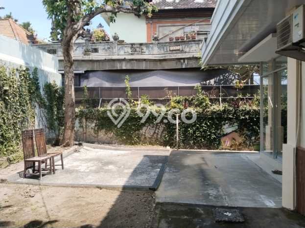 Rumah Disewakan Badung LT 300m2 LB 200m2 Area Kerobokan Rumah Disewakan Badung LT 300m2 LB 200m2 Area Kerobokan