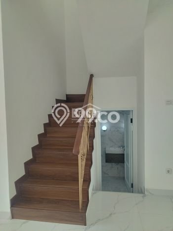 Jual Rumah Luas Elegan Dengan View Cantik di Bintaro, Tangerang Selatan Jual Rumah Luas Elegan Dengan View Cantik di Bintaro, Tangerang Selatan