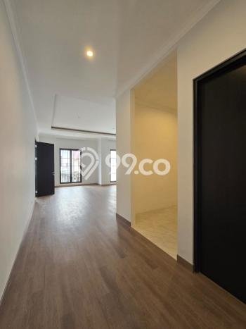 Hunian Mewah LB 385m2 Siap Pakai Desain Elegan di Bintaro, Tangerang Selatan Hunian Mewah LB 385m2 Siap Pakai Desain Elegan di Bintaro, Tangerang Selatan