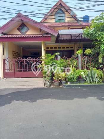 Rumah Elit Modern Tanpa Renovasi di Bintaro Jakarta Selatan Rumah Elit Modern Tanpa Renovasi di Bintaro Jakarta Selatan
