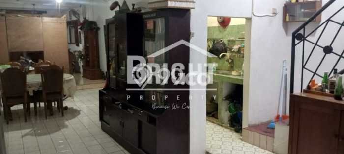 For Sale Rumah 6 Kamar Lokasi Ideal Nyaman dan Strategis di Ciputat Timur For Sale Rumah 6 Kamar Lokasi Ideal Nyaman dan Strategis di Ciputat Timur