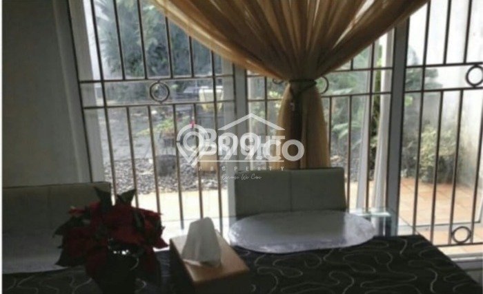 Rumah Elit LB 190m2 Siap Huni Desain Elegan di Pondok Ranji, Tangerang Selatan Rumah Elit LB 190m2 Siap Huni Desain Elegan di Pondok Ranji, Tangerang Selatan