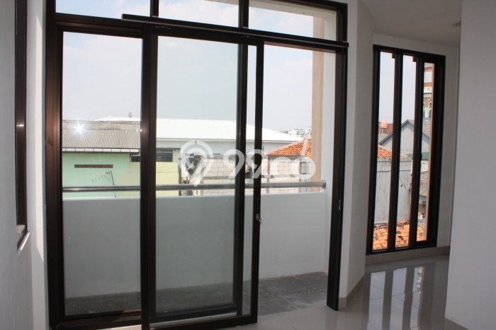 Jual Rumah Bagus Siap Huni LB 150m2 di Tebet, Jakarta Selatan Jual Rumah Bagus Siap Huni LB 150m2 di Tebet, Jakarta Selatan