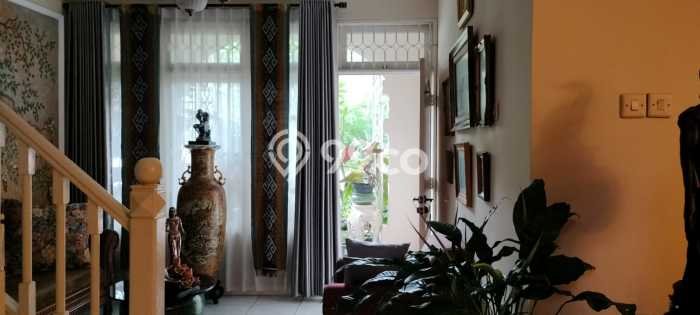 Rumah Mewah Siap Huni LT 180m2 di Pondok Aren, Tangerang Selatan Rumah Mewah Siap Huni LT 180m2 di Pondok Aren, Tangerang Selatan