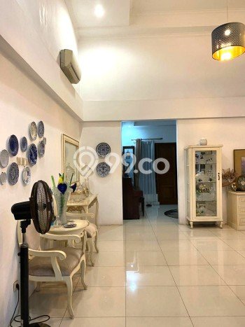 Hunian Elit LB 600m2 Siap Huni Desain Elegan di Bintaro, Tangerang Selatan Hunian Elit LB 600m2 Siap Huni Desain Elegan di Bintaro, Tangerang Selatan