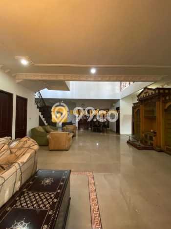Ready to Use! Luxury House LT 385m2 Desain Elegan di Jatiwaringin Ready to Use! Luxury House LT 385m2 Desain Elegan di Jatiwaringin