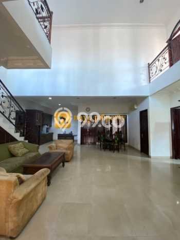 Ready to Use! Luxury House LT 385m2 Desain Elegan di Jatiwaringin Ready to Use! Luxury House LT 385m2 Desain Elegan di Jatiwaringin