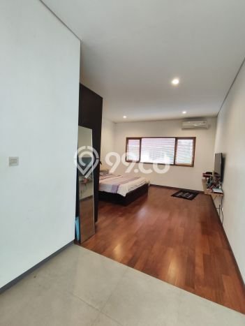 Hot Offer Hunian Premium Ideal dan Luas di Mampang Prapatan, Jakarta Selatan Hot Offer Hunian Premium Ideal dan Luas di Mampang Prapatan, Jakarta Selatan