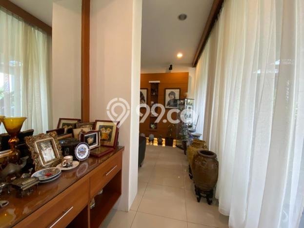 Rumah Elit Modern Siap Huni di Cirendeu Jakarta Selatan Rumah Elit Modern Siap Huni di Cirendeu Jakarta Selatan
