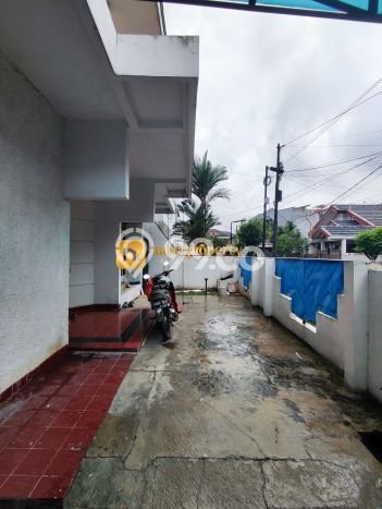 Ready to Use! Luxury House LT 180m2 Desain Elegan di Cipinang Melayu Ready to Use! Luxury House LT 180m2 Desain Elegan di Cipinang Melayu