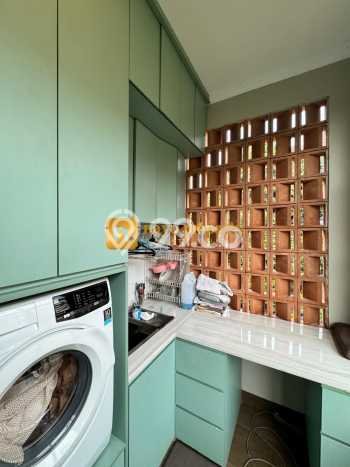 Rumah Luxury Modern Siap Huni di Cirendeu Jakarta Selatan Rumah Luxury Modern Siap Huni di Cirendeu Jakarta Selatan
