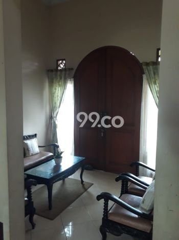 Rumah Modern 4 KT di Condet Jakarta Timur Semi Furnished Rumah Modern 4 KT di Condet Jakarta Timur Semi Furnished