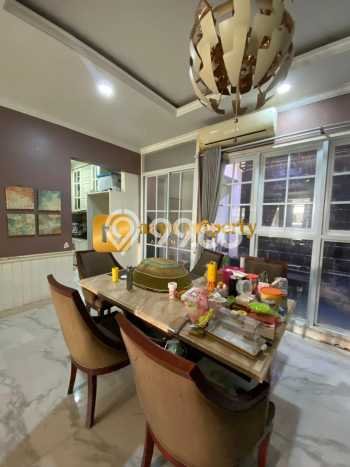 Rumah Luxury Modern Tanpa Renovasi di Summarecon Bekasi Bekasi Rumah Luxury Modern Tanpa Renovasi di Summarecon Bekasi Bekasi