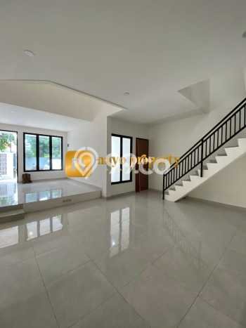 Jual Rumah Bagus Siap Huni LB 232m2 di Jagakarsa, Jakarta Selatan Jual Rumah Bagus Siap Huni LB 232m2 di Jagakarsa, Jakarta Selatan