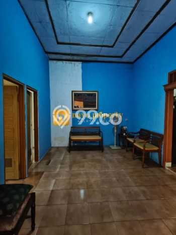 Dijual Cepat Rumah Bagus Siap Huni LB 215m2 di Pasar Rebo, Jakarta Timur Dijual Cepat Rumah Bagus Siap Huni LB 215m2 di Pasar Rebo, Jakarta Timur