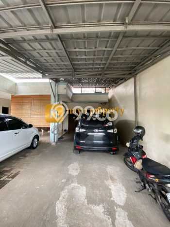 Ready to Use! Luxury House LT 495m2 Desain Elegan di Cikunir Ready to Use! Luxury House LT 495m2 Desain Elegan di Cikunir
