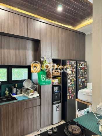 Rumah Luxury Modern Siap Huni di Cirendeu Jakarta Selatan Rumah Luxury Modern Siap Huni di Cirendeu Jakarta Selatan