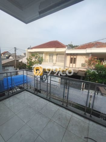 Rumah Elit Modern Tanpa Renovasi di Jatiwaringin Bekasi Rumah Elit Modern Tanpa Renovasi di Jatiwaringin Bekasi