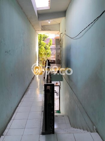 Unit Kost Dijual di Pondok Kelapa dengan 8 Kamar Area Strategis Unit Kost Dijual di Pondok Kelapa dengan 8 Kamar Area Strategis