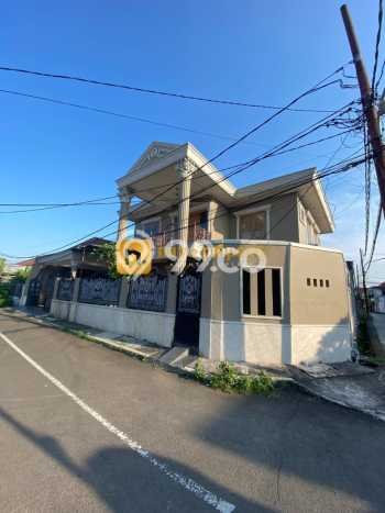 Ready to Use! Luxury House LT 385m2 Desain Elegan di Jatiwaringin Ready to Use! Luxury House LT 385m2 Desain Elegan di Jatiwaringin