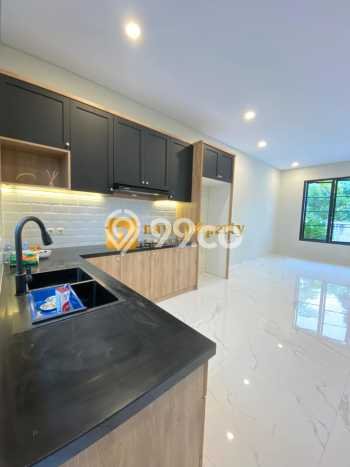 Hunian Mewah LB 200m2 Siap Huni Desain Elegan di Ciganjur, Jakarta Selatan Hunian Mewah LB 200m2 Siap Huni Desain Elegan di Ciganjur, Jakarta Selatan