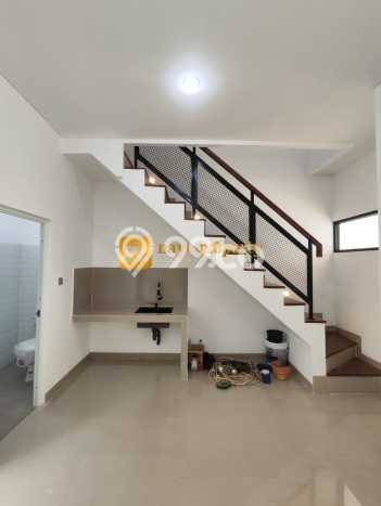 For Sale Rumah 3 Kamar Lokasi Strategis Nyaman dan Strategis di Ciracas For Sale Rumah 3 Kamar Lokasi Strategis Nyaman dan Strategis di Ciracas