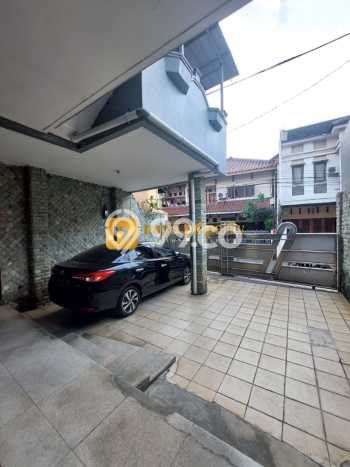 Ready to Use! Luxury House LT 146m2 Desain Elegan di Otista Ready to Use! Luxury House LT 146m2 Desain Elegan di Otista