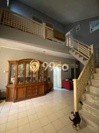 Rumah Luas Asri 4 KT Siap Pakai di Jatiwaringin Bekasi Rumah Luas Asri 4 KT Siap Pakai di Jatiwaringin Bekasi