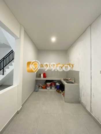 Jual Rumah Bagus Siap Huni LB 232m2 di Jagakarsa, Jakarta Selatan Jual Rumah Bagus Siap Huni LB 232m2 di Jagakarsa, Jakarta Selatan