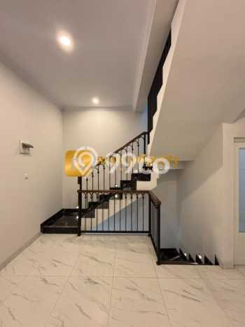 Dijual Hunian Rumah Terawat 3 Kamar di Tanah Baru, Depok Dijual Hunian Rumah Terawat 3 Kamar di Tanah Baru, Depok