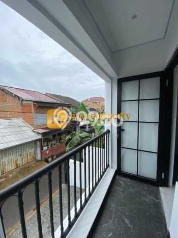 Jual Rumah Modern 4 KT di Pondok Bambu, Jakarta Timur Jual Rumah Modern 4 KT di Pondok Bambu, Jakarta Timur