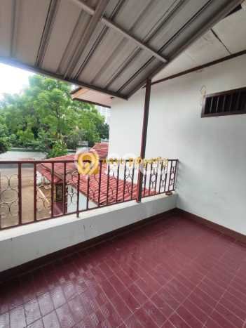 Siap Huni Hunian Elit 6 Kamar di Matraman Dekat ke Mana Saja Siap Huni Hunian Elit 6 Kamar di Matraman Dekat ke Mana Saja