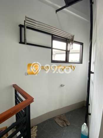 Rumah Modern 2 KT di Kampung Rambutan Jakarta Timur Unfurnished Rumah Modern 2 KT di Kampung Rambutan Jakarta Timur Unfurnished