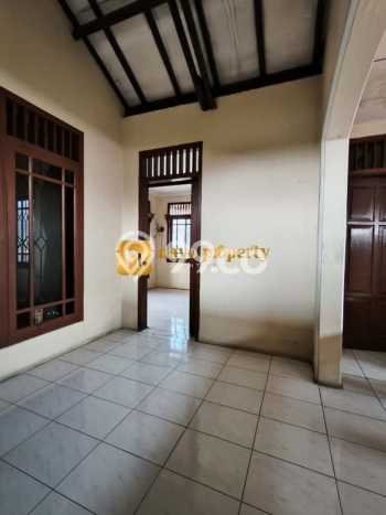 Dijual Cepat Rumah Bagus Siap Huni LB 215m2 di Pasar Rebo, Jakarta Timur Dijual Cepat Rumah Bagus Siap Huni LB 215m2 di Pasar Rebo, Jakarta Timur