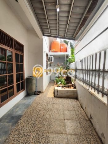 Rumah Modern 4 Kamar LT 150m2 di Rawamangun Rumah Modern 4 Kamar LT 150m2 di Rawamangun