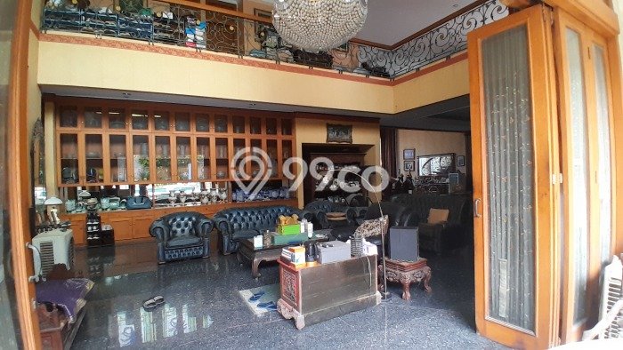 Rumah Asri dengan Luas Tanah 1380m² di Lokasi Kebayoran Lama, Jakarta Selatan Rumah Asri dengan Luas Tanah 1380m² di Lokasi Kebayoran Lama, Jakarta Selatan