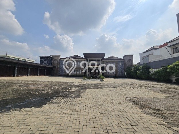 Ready to Use! Premium House LT 4300m2 Desain Modern di Ragunan Ready to Use! Premium House LT 4300m2 Desain Modern di Ragunan