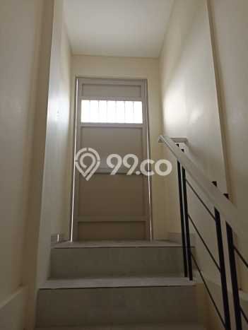 HARGA BERSAING! Ruko di Kemanggisan, Luas 202m², Lokasi Komersial HARGA BERSAING! Ruko di Kemanggisan, Luas 202m², Lokasi Komersial