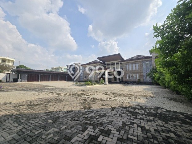 Ready to Use! Premium House LT 4300m2 Desain Modern di Ragunan Ready to Use! Premium House LT 4300m2 Desain Modern di Ragunan